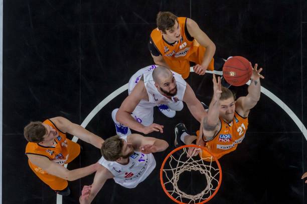 里萨谢的投 里萨谢的投