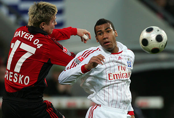 在右后卫位 在右后卫位