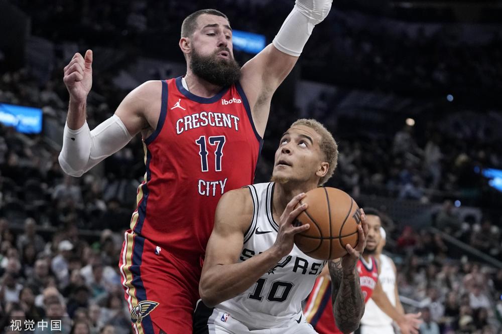 具权威性 具权威性