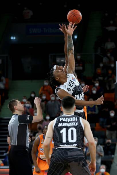 相比之下 相比之下